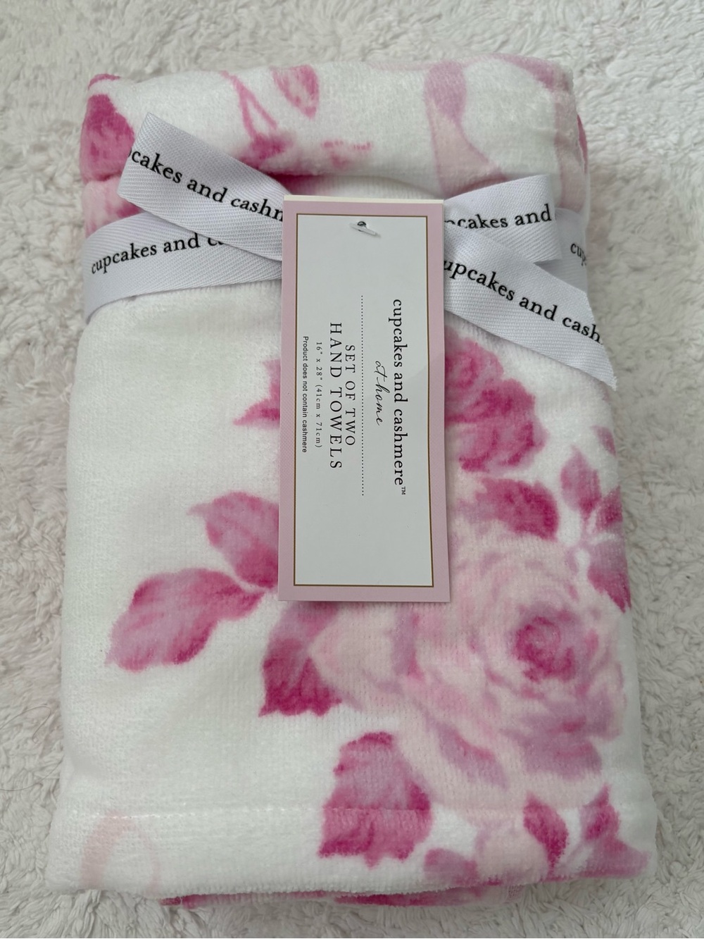 Cupcakes & Cashmere hand towels ~ set of 2! 🌸